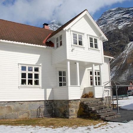 Comfortable House In Quiet Area Luster Exteriör bild